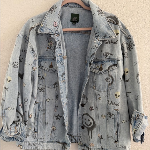 Light Wash Denim Jacket with Illustrated Motifs - Picture 2 of 4